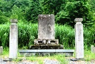 軽井沢鉱山記念碑